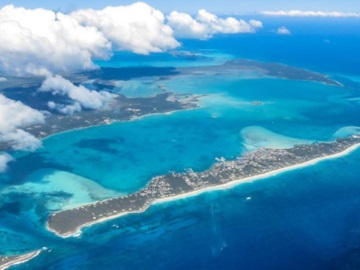 Μυστήριο με μπάλα τιτανίου από το Διάστημα σε παραλία στις Μπαχάμες