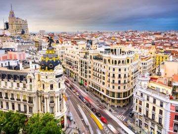 Κορωνοιός - Ισπανία: Η τουριστική Μαδρίτη ηγείται των &quot;ατίθασων&quot; περιφερειών ενόψει Πάσχα - Ρεπορτάζ του Κώστα Αργυρού