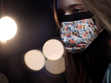Σύγχυση προκαλούν νέα στοιχεία για τη διπλή μάσκα – Πόσο προστατεύει τελικά από τον κορονοϊό