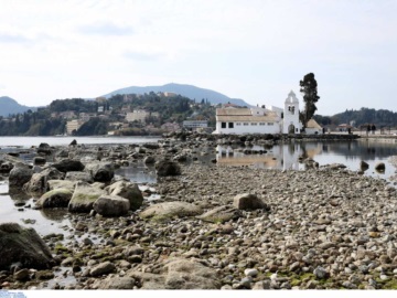 Εξαφανίστηκε η θάλασσα στην Κέρκυρα και το Καλοχώρι – Εικόνες Αποκάλυψης