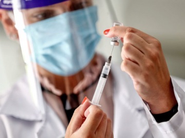 Kαι η Δανία αναστέλλει τη χρήση του εμβολίου της AstraZeneca