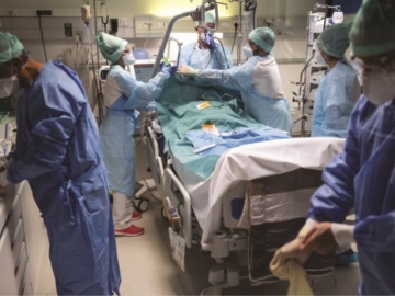 Μόνο 61 ιδιώτες γιατροί ανταποκρίθηκαν στο κάλεσμα στήριξης ΕΣΥ - Έκτακτη σύσκεψη του ΙΣΑ τη Δευτέρα