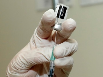 The Telegraph: Ο εμβολιασμός των παιδιών στη Βρετανία σχεδιάζεται να αρχίσει τον Αύγουστο