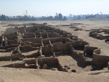 «Αιγυπτιακή Πομπηία» έφερε στο φως η αρχαιολογική σκαπάνη