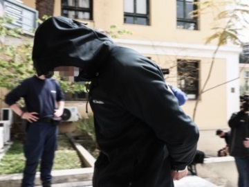  Επίθεση με καυστικό υγρό στην Κυψέλη: Ελεύθερος με όρους ο 25χρονος κατηγορούμενος