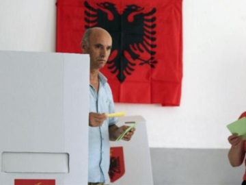 Αλβανία: Μέσα σε κλίμα έντασης και αβεβαιότητας οι αυριανές εκλογές