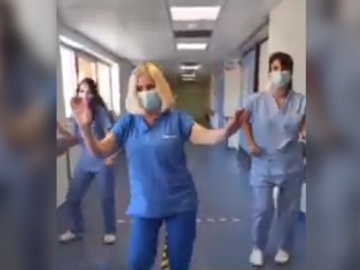 Βίντεο: Δείτε τρεις κεφάτες νοσηλεύτριες πώς ξεκινούν τη βάρδιά τους