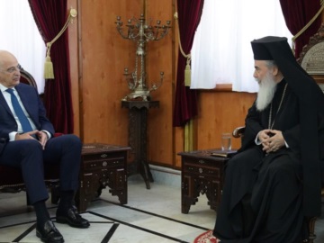Με τον Πατριάρχη Ιεροσολύμων ο Δένδιας - Συναντήσεις με τον Ισραηλινό ομόλογο του - τον Παλαιστίνιο πρωθυπουργό -  τον υπουργό Εξωτερικών της Ιορδανίας.