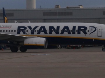 Προσγειώθηκε στο Βίλνιους το αεροσκάφος της Ryanair - Το χρονικό του θρίλερ της &quot;αεροπειρατείας&quot;