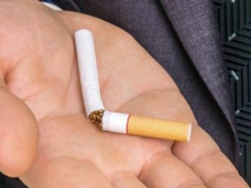 Έκοψαν το κάπνισμα άρχισαν το άτμισμα;- Tι συμβαίνει με τους εφήβους και το τσιγάρο