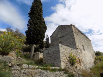Αίγινα: Επίσκεψη της προϊσταμένης Βυζαντινών και Μεταβυζαντινών μνημείων στην Αίγινα.