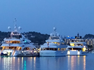 Ντάνιελ Κρεγκ: Τα εντυπωσιακά σκάφη στο λιμάνι στο Πόρτο Χέλι – Σήμερα αρχίζουν τα γυρίσματα της ταινίας στις Σπέτσες (φωτογραφίες)