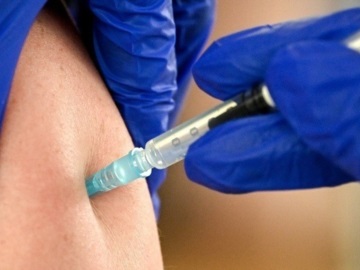 Ανοίγει την Τρίτη η πλατφόρμα για κατ&#39; οίκον εμβολιασμό