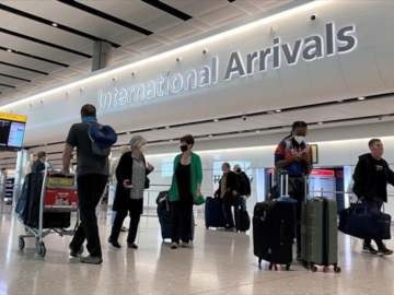 Βρετανία: Απότομη αύξηση των κρατήσεων μετά την ανακοίνωση αλλαγών στους ταξιδιωτικούς κανονισμούς