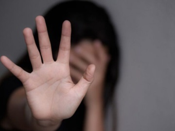 Πειραιάς – Κατήγγειλε την 31χρονη αδερφή της για σεξουαλική επίθεση