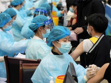 Κίνα: Το ποσοστό εμβολιασμού έφθασε στο 85% του πληθυσμού