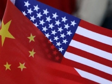 Παραμένουν σε ισχύ οι τιμωρητικοί τελωνειακοί δασμοί των ΗΠΑ στην Κίνα