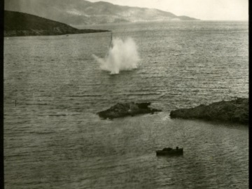Ντοκουμέντο από τον βομβαρδισμό καϊκιού στον Πόρο, από τους Βρετανούς της RAF το 1944 