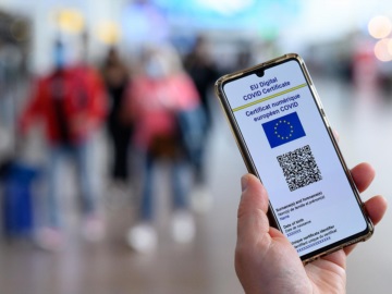 ΕΕ: Το Ψηφιακό Πιστοποιητικό COVID της ΕΕ αρκεί για τα ταξίδια - όχι άλλοι περιορισμοί