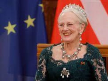 Η βασίλισσα Μαργαρίτα της Δανίας: Καπνίζει κρυφά ελληνικά τσιγάρα, σχεδιάζει ρούχα και «αποκληρώνει» τα εγγόνια της