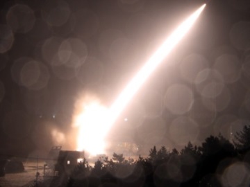Νότια Κορέα και ΗΠΑ εκτόξευσαν τέσσερις πυραύλους