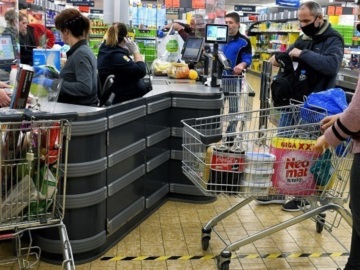 Γεωργιάδης: Αύριο θα σταλούν στα σουπερμάρκετ οι κατηγορίες των προϊόντων για το &quot;καλάθι του νοικοκυριού&quot;