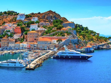 Conde Nast Traveler: Η Ελλάδα στους κορυφαίους ταξιδιωτικούς προορισμούς στον κόσμο