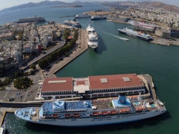 Τέσσερα ξενοδοχεία στο λιμάνι του Πειραιά σχεδιάζει ο ΟΛΠ
