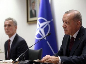 DW: Η Τουρκία δεν συναινεί ακόμα στη διεύρυνση του ΝΑΤΟ