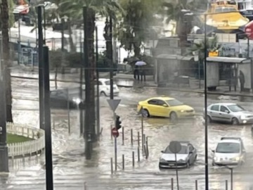 Κακοκαιρία EVA: Πλημμύρες στους δρόμους του Πειραιά – Οι προβλέψεις της ΕΜΥ για τις επόμενες μέρες σε όλη τη χώρα ( εικόνες)