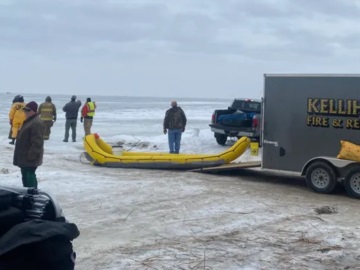 ΗΠΑ: Διασώθηκαν 200 ψαράδες που εγκλωβίστηκαν σε παγωμένη λίμνη της Μινεσότα (βίντεο)