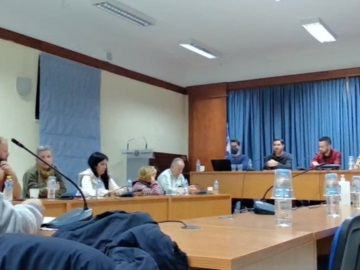 Δημοτικό Συμβούλιο Πόρου: Ο Προϋπολογισμός και τα κρίσιμα ζητήματα αρμοδιότητας της κεντρικής διοίκησης (βίντεο)