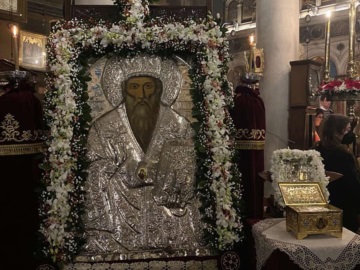 Αίγινα: Ξεκίνησαν οι εορτασμοί για τα 400 χρόνια από την κοίμηση του Αγίου Διονυσίου.
