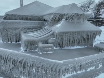 Πόλεις «από πάγο» στις ΗΠΑ – Τουλάχιστον 60 οι νεκροί - Φόβοι για αύξηση των θυμάτων από τη «χιονοθύελλα του αιώνα»