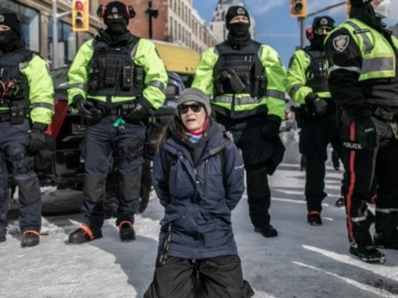 Καναδάς: Συγκρούσεις μεταξύ διαδηλωτών και αστυνομίας στην Οτάβα
