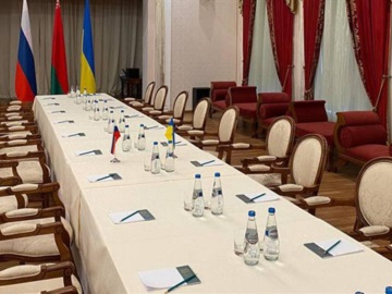 Έφτασε και η ουκρανική αντιπροσωπεία - Ξεκινούν στις 11πμ οι συνομιλίες 