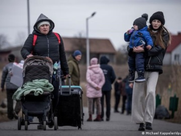 Σχεδόν 520.000 Ουκρανοί πρόσφυγες σε μεθοριακές χώρες