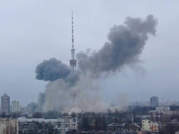 Ουκρανία: Οι Ρώσοι ξεκίνησαν να βομβαρδίζουν κρατικές υποδομές στο Κίεβο
