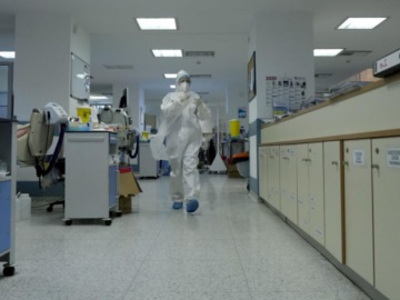 Κρήτη: Διασωληνώθηκε ο πρώτος ασθενής με Όμικρον 2