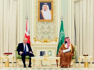Μπόρις Τζόνσον: Η Σαουδική Αραβία κατανοεί την ανάγκη σταθεροποίησης των αγορών πετρελαίου