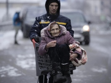 Η Βρετανία έχει χορηγήσει 25.500 βίζες σε Ουκρανούς πρόσφυγες