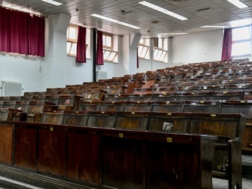Σοβαρή καταγγελία στη Νομική για καθηγητή – Φέρεται να παρενοχλεί σεξουαλικά φοιτητές