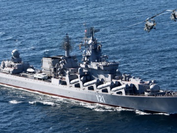 Στις φλόγες η ναυαρχίδα του ρωσικού στόλου της Μαύρης Θάλασσας (video)