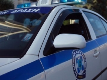 Δύο συλλήψεις για απόπειρα φθοράς των γραφείων της Νέας Δημοκρατίας στη Γλυφάδα