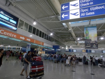 Αεροδρόμιο της Αθήνας: Μειωμένη μόλις κατά 15,5% έναντι του 2019 η επιβατική κίνηση τον Απρίλιο