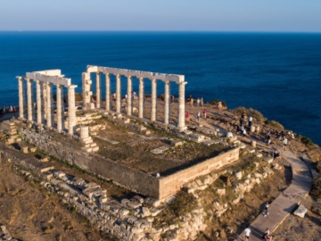 ΙΝΣΕΤΕ: Πολιτισμός, γαστρονομία, φιλοξενία και η θάλασσα κρατούν ψηλά την φήμη της Ελλάδας και της Αθήνας