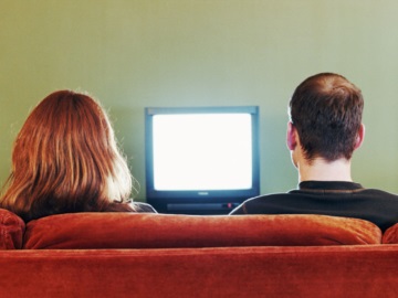 Έρευνα: Η μείωση της τηλεόρασης μπορεί να αποτρέψει θανάτους από στεφανιαία νόσο