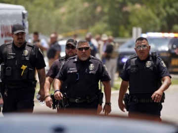 Τέξας: «Η αστυνομία δεν έκανε τίποτα» λένε γονείς των θυμάτων και αυτόπτες μάρτυρες της επίθεσης