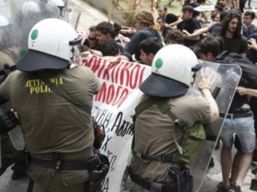 Θεσσαλονίκη: Ποινική δίωξη στους τρεις συλληφθέντες για τα επεισόδια στο ΑΠΘ