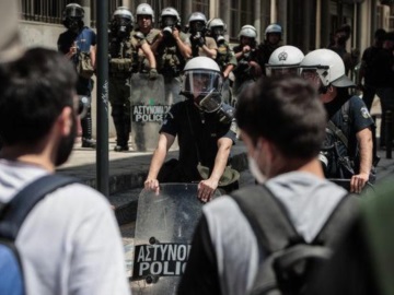 Θεσσαλονίκη: Διαμαρτυρία φοιτητών στο ΑΠΘ για την απομάκρυνση της αστυνομίας